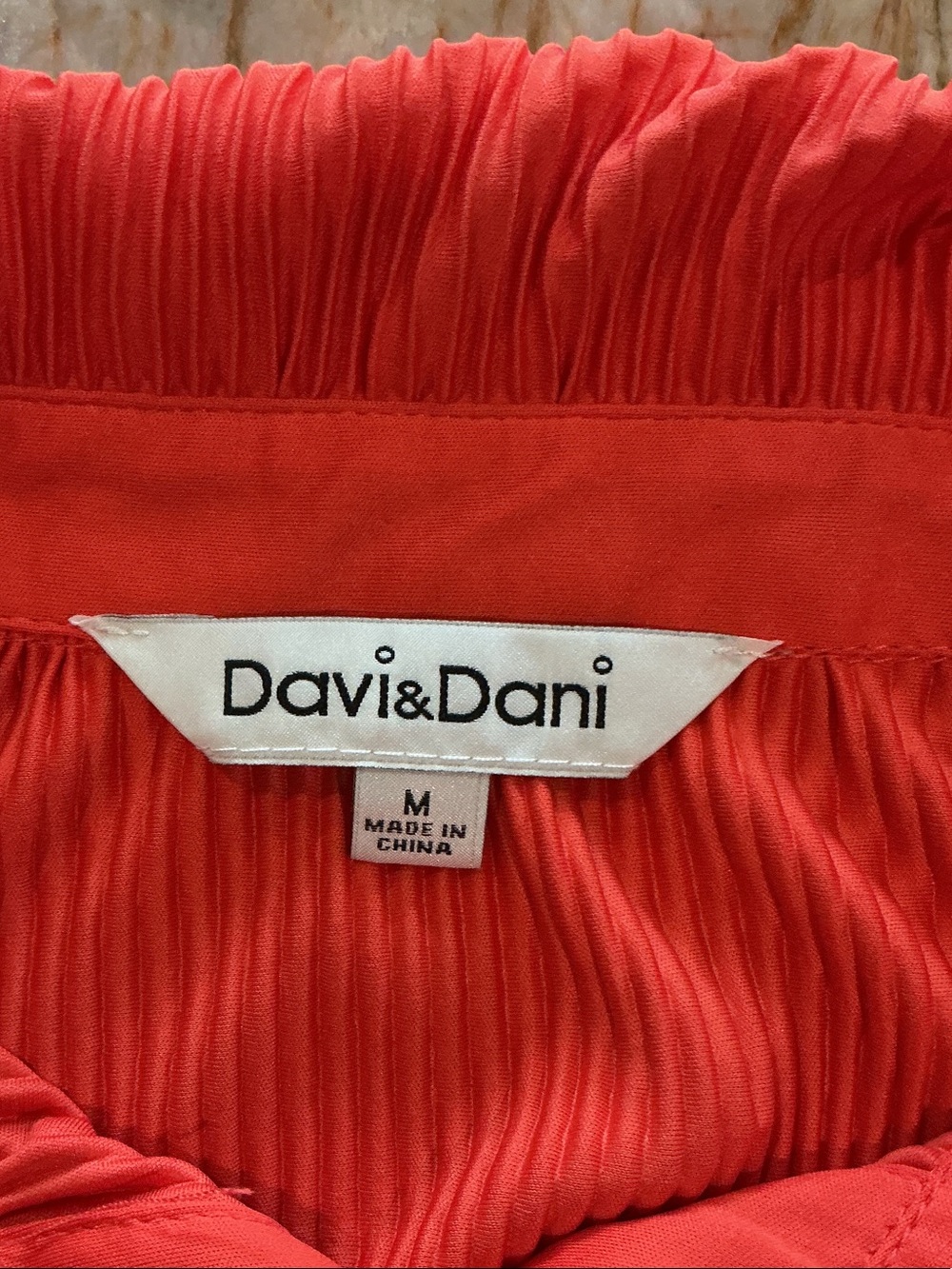 DAVI & DANI Ribbed Red Button-Front Blouse - Picture 3 of 3